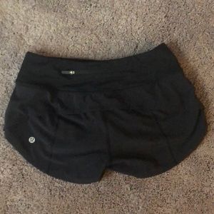 lululemon speed up shorts 2.5”